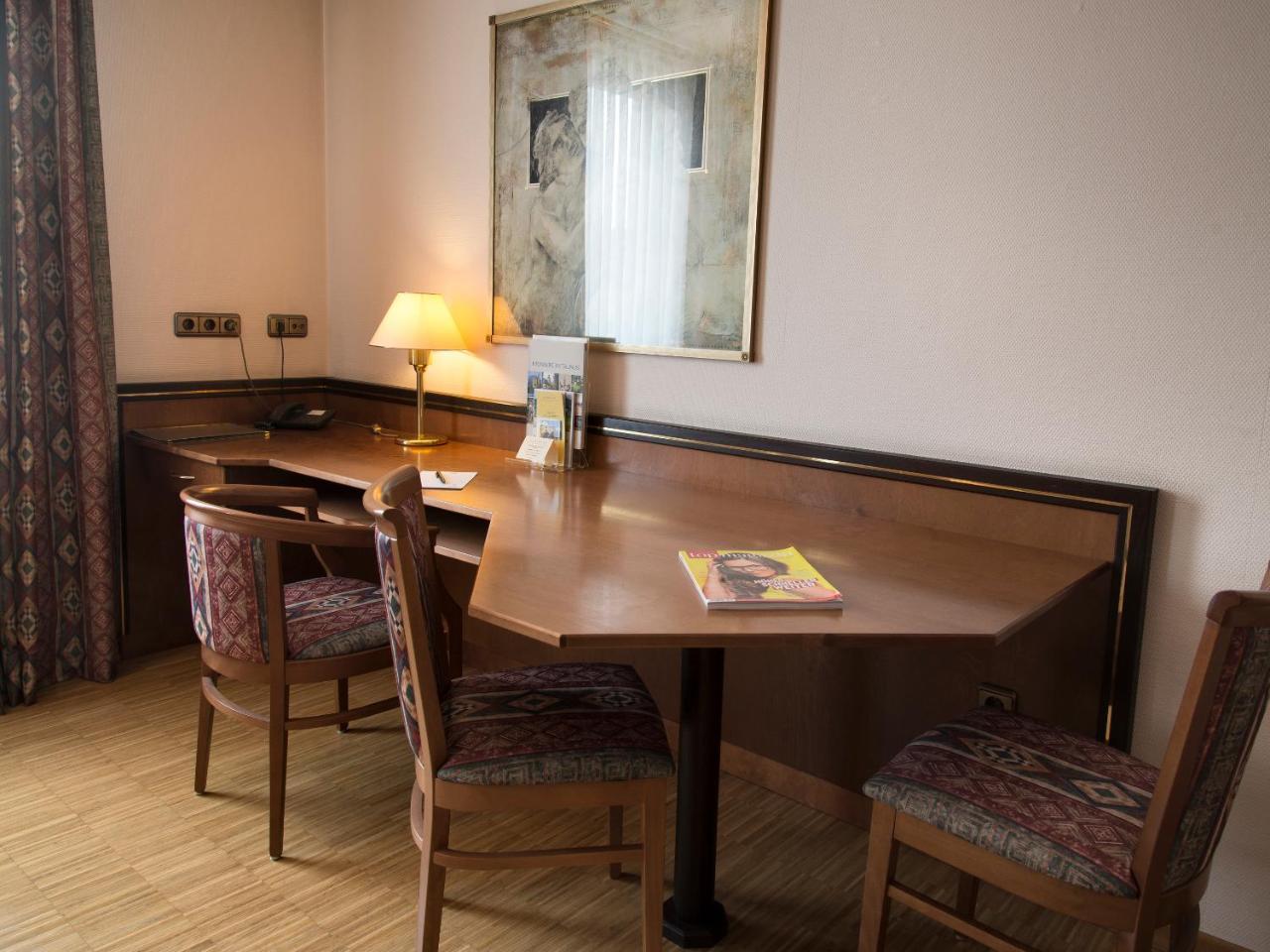 Posthaus Hotel Residenz Kronberg im Taunus Luaran gambar